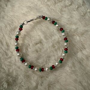 Elegant Pearl and Bead Bracelet